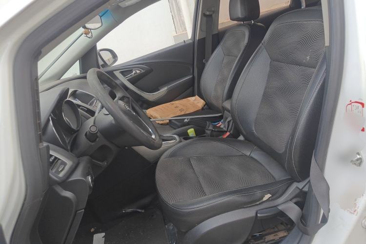 Used Buick GT 2014 XT 1.6L Automatic Fashion Edition Left Front Seat