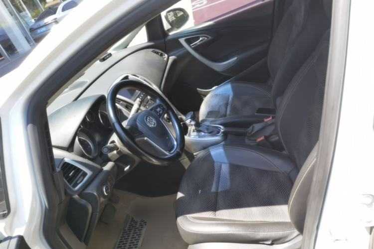 Used Buick GT 2014 XT 1.6L Automatic Fashion Edition Left Front Seat