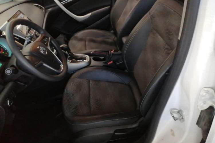 Used Buick GT 2014 XT 1.6L Automatic Fashion Edition Left Front Seat