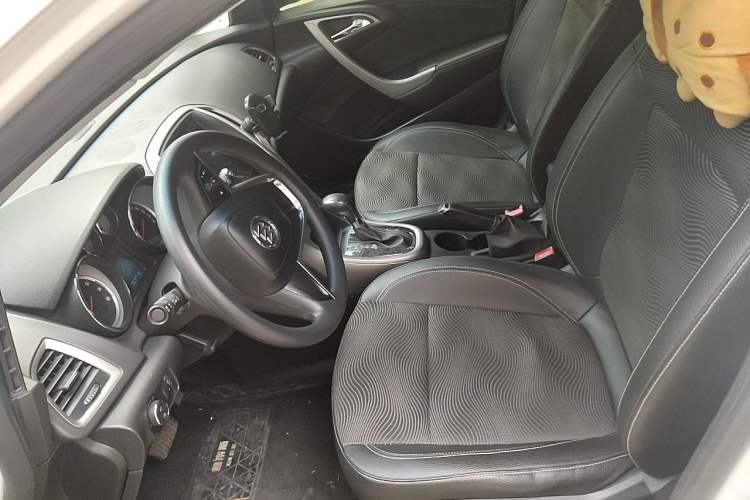 Used Buick GT 2014 XT 1.6L Automatic Fashion Edition Left Front Seat