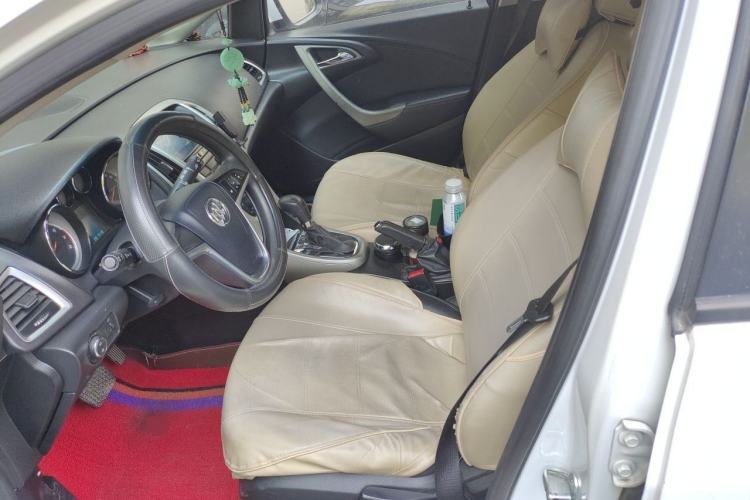 Used Buick GT 2014 XT 1.6L Automatic Fashion Edition Left Front Seat