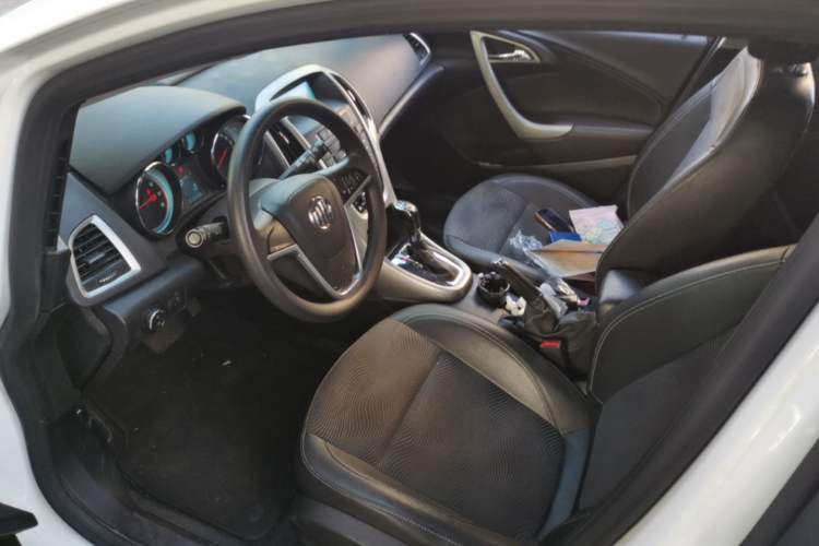 Used Buick GT 2014 XT 1.6L Automatic Fashion Edition Left Front Seat