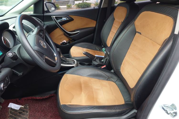 Used Buick GT 2014 XT 1.6L Automatic Comfort Edition Left Front Seat