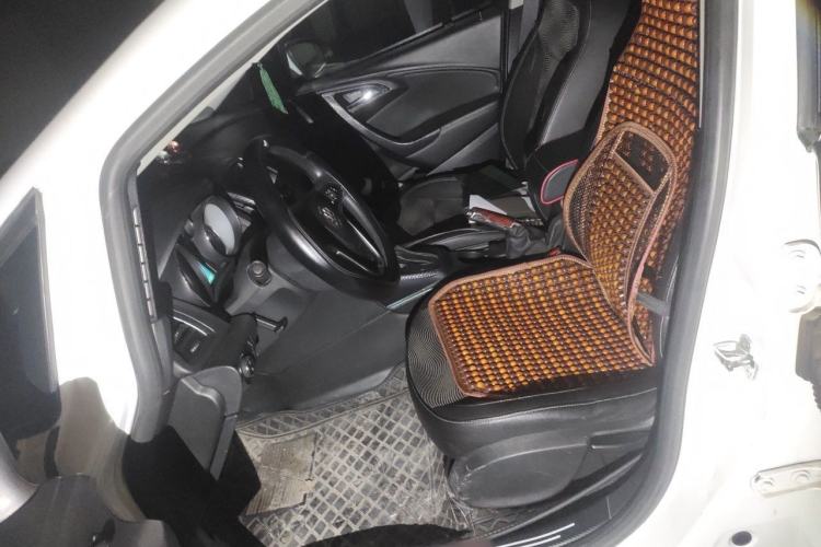 Used Buick GT 2014 XT 1.6L Automatic Fashion Edition Left Front Seat