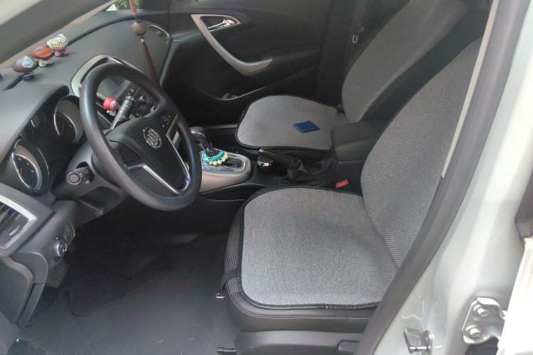 Used Buick GT 2014 XT 1.6L Automatic Fashion Edition Left Front Seat