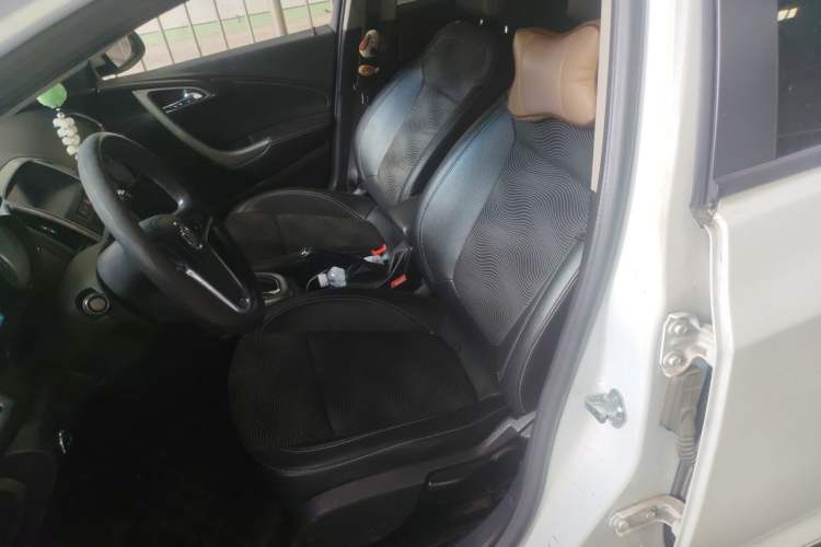 Used Buick GT 2014 XT 1.6L Automatic Fashion Edition Left Front Seat