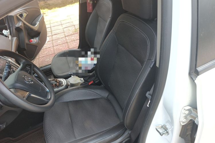 Used Buick GT 2014 XT 1.6L Automatic Fashion Edition Left Front Seat