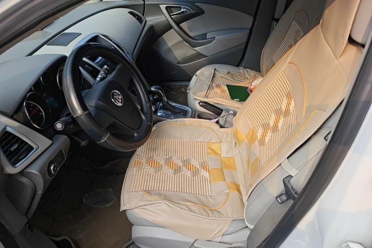 Used Buick GT 2014 XT 1.6L Automatic Comfort Edition Left Front Seat