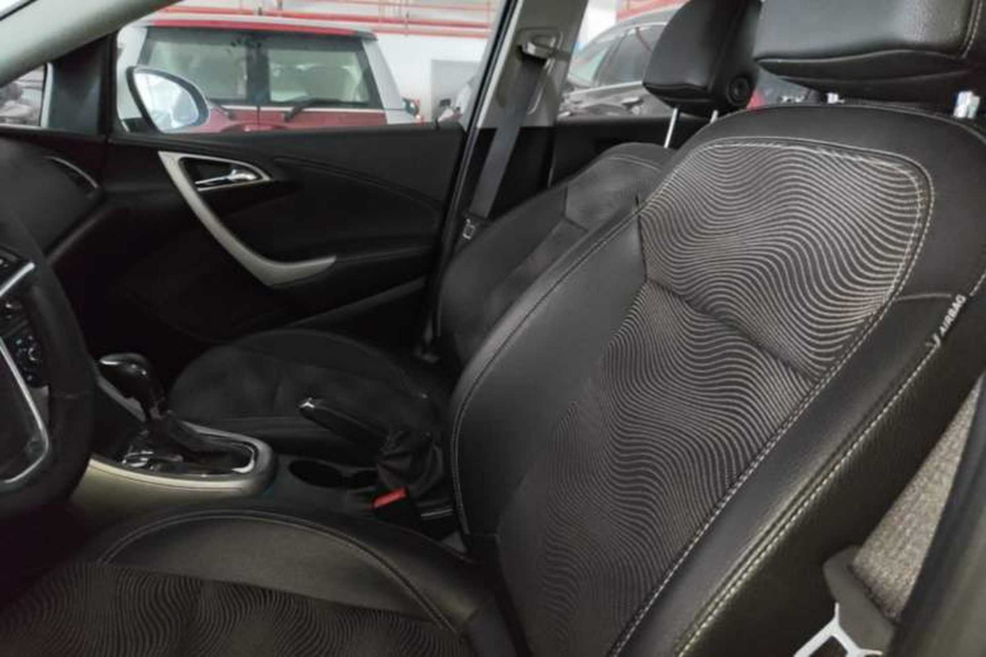 Used Buick GT 2014 XT 1.6L Automatic Fashion Edition Left Front Seat
