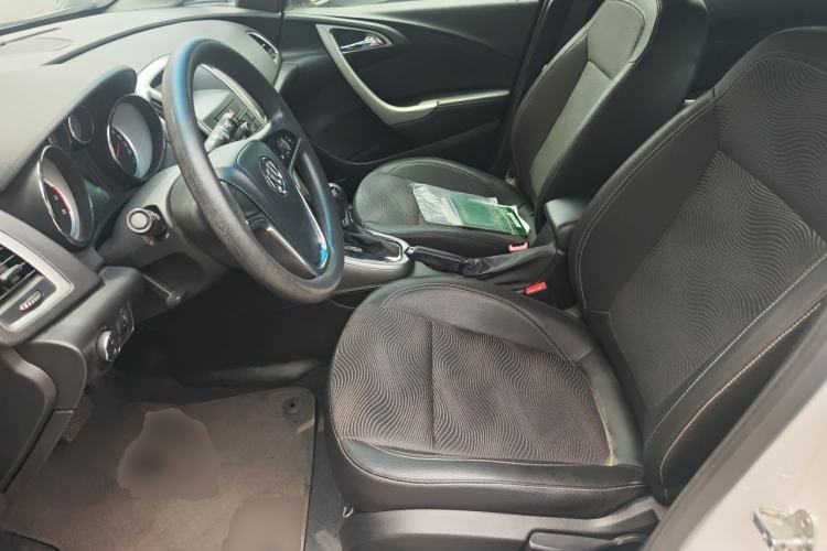 Used Buick GT 2014 XT 1.6L Automatic Fashion Edition Left Front Seat
