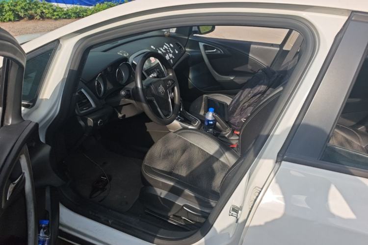 Used Buick GT 2014 XT 1.6L Automatic Fashion Edition Left Front Seat