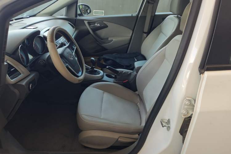 Used Buick GT 2014 XT 1.6L Manual Entry-Level Model Left Front Seat