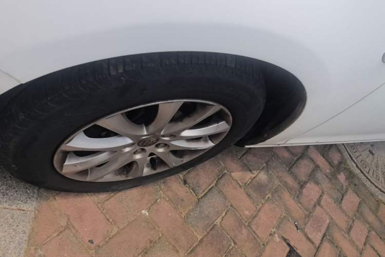 Used Buick GT 2014 XT 1.6L Automatic Fashion Edition Left Front Wheel Hub