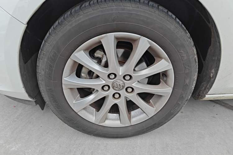 Used Buick GT 2014 XT 1.6L Automatic Fashion Edition Left Front Wheel Hub