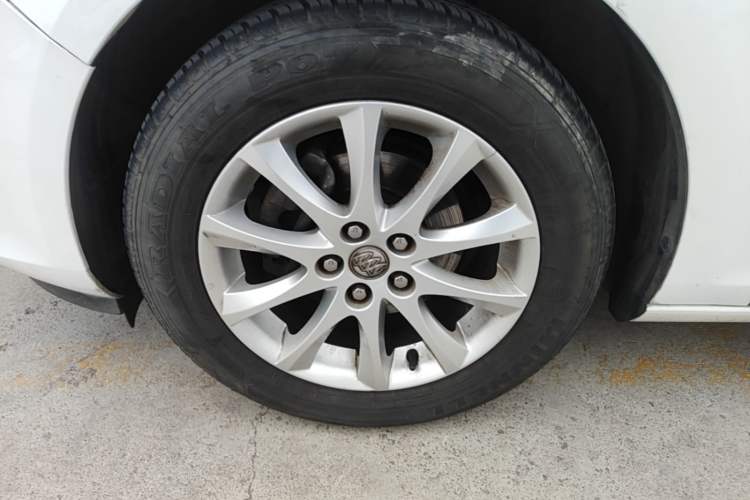 Used Buick GT 2014 XT 1.6L Automatic Fashion Edition Left Front Wheel Hub