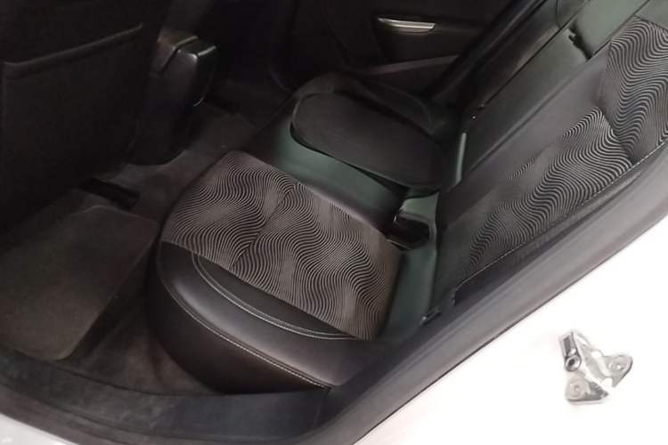 Used Buick GT 2014 XT 1.6L Automatic Fashion Edition Left Rear Seat
