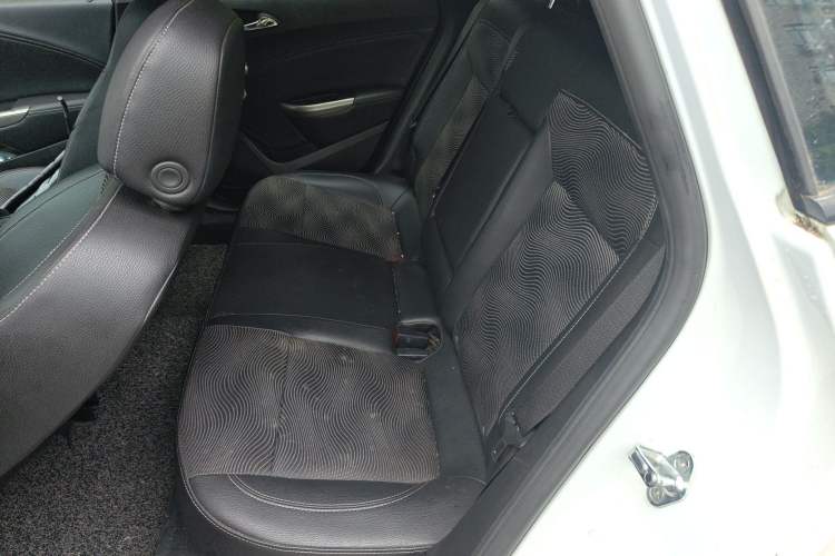 Used Buick GT 2014 XT 1.6L Automatic Fashion Edition Left Rear Seat