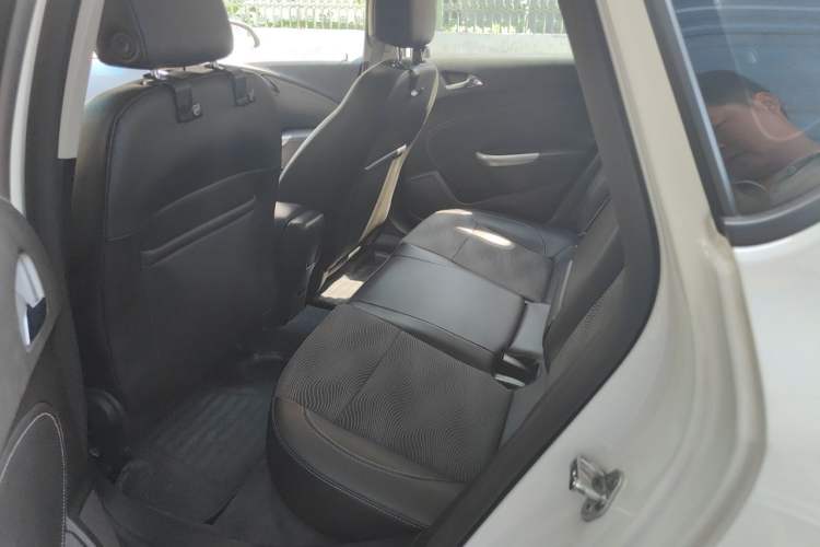 Used Buick GT 2014 XT 1.6L Automatic Fashion Edition Left Rear Seat