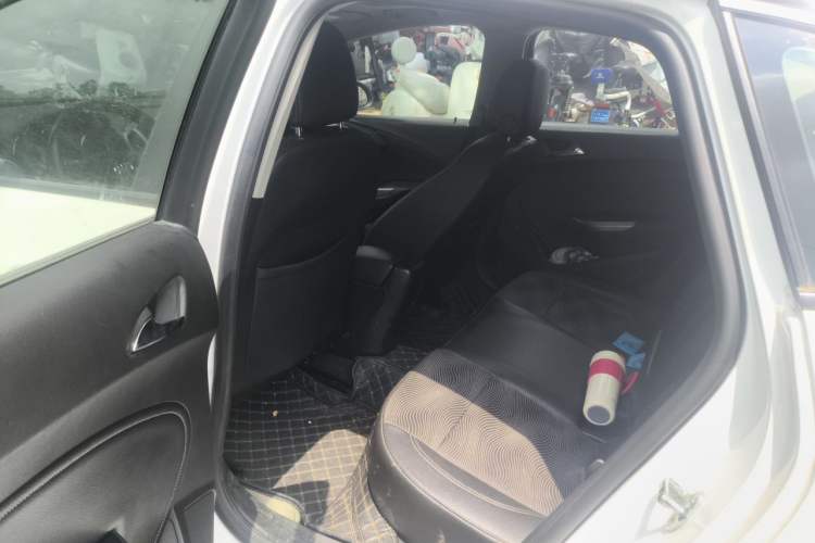 Used Buick GT 2014 XT 1.6L Automatic Fashion Edition Left Rear Seat