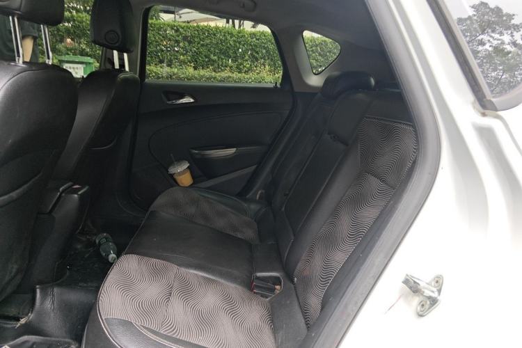 Used Buick GT 2014 XT 1.6L Automatic Fashion Edition Left Rear Seat