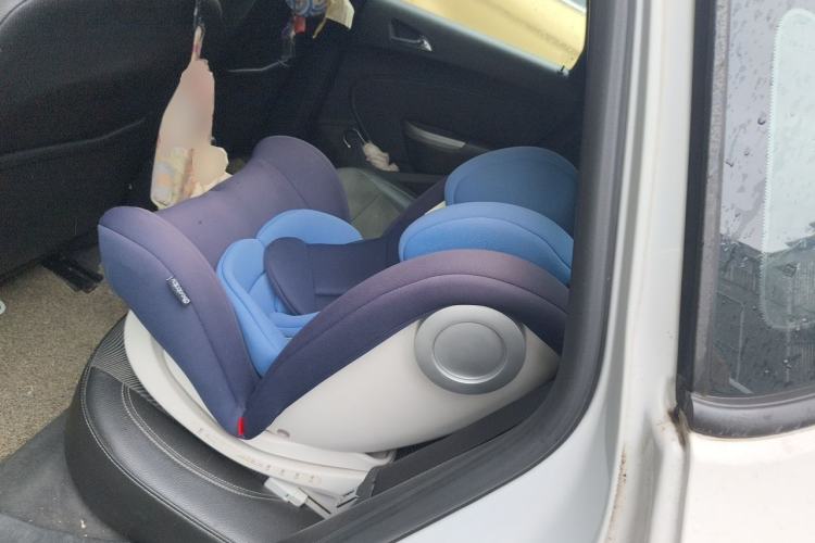 Used Buick GT 2014 XT 1.6L Automatic Fashion Edition Left Rear Seat