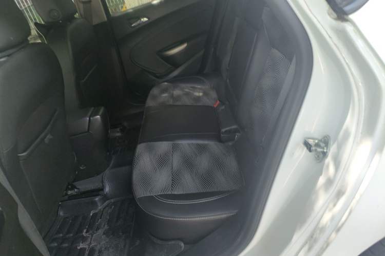 Used Buick GT 2014 XT 1.6L Automatic Fashion Edition Left Rear Seat