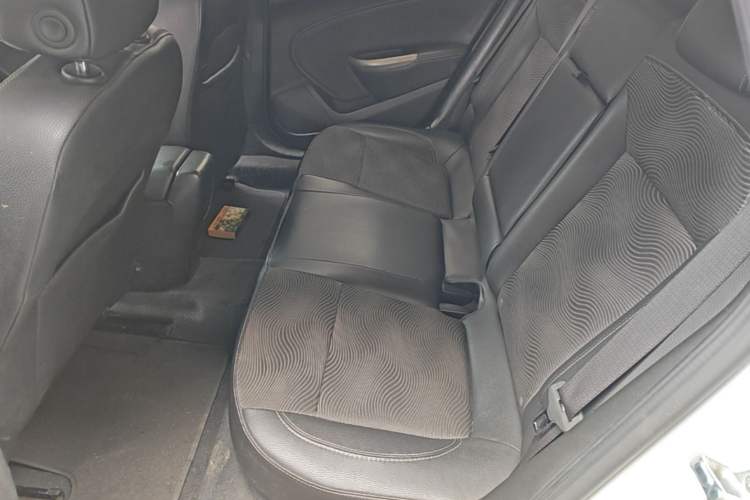 Used Buick GT 2014 XT 1.6L Automatic Fashion Edition Left Rear Seat