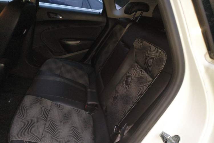 Used Buick GT 2014 XT 1.6L Automatic Fashion Edition Left Rear Seat