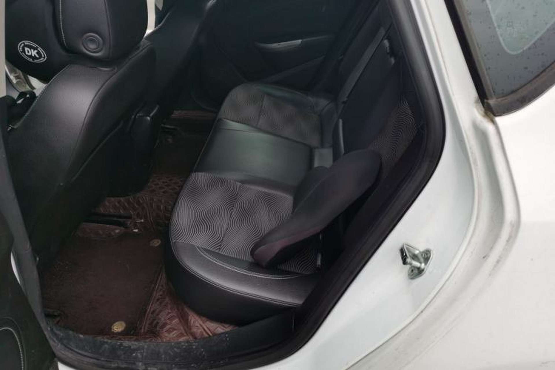Used Buick GT 2014 XT 1.6L Automatic Fashion Edition Left Rear Seat