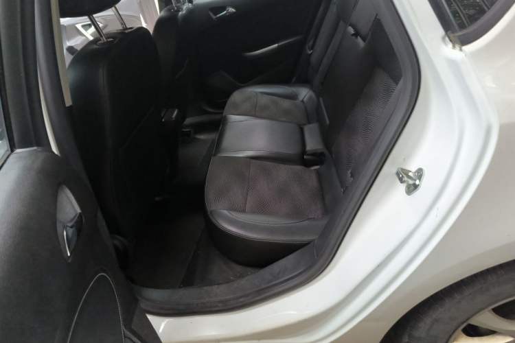 Used Buick GT 2014 XT 1.6L Automatic Fashion Edition Left Rear Seat