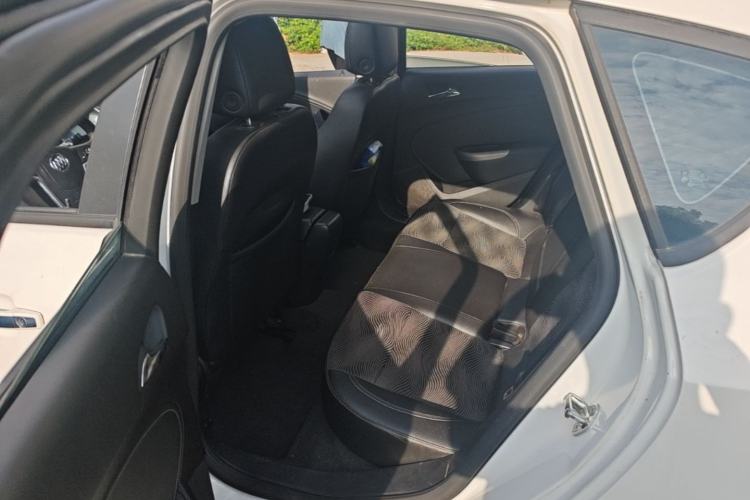 Used Buick GT 2014 XT 1.6L Automatic Fashion Edition Left Rear Seat
