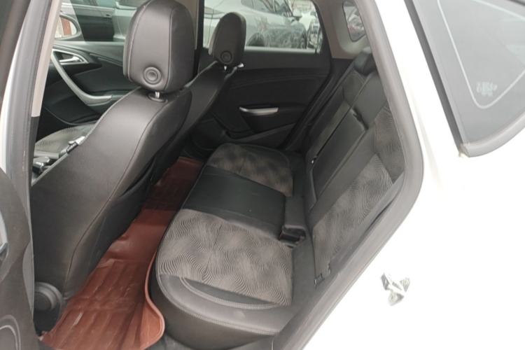 Used Buick GT 2014 XT 1.6L Automatic Fashion Edition Left Rear Seat