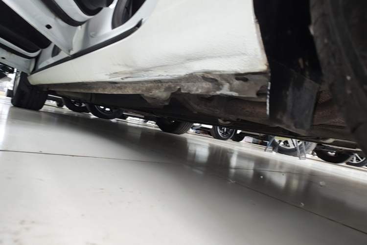 Used Buick GT 2014 XT 1.6L Automatic Fashion Edition Left Side Sill