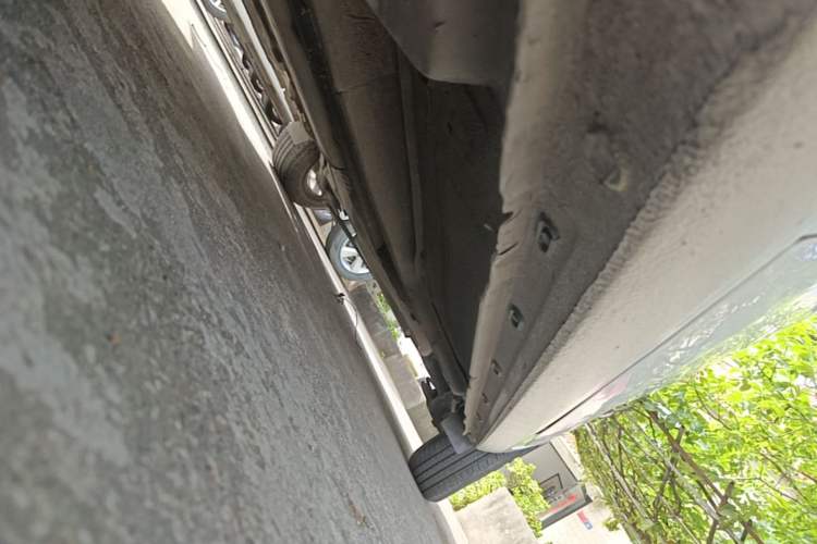 Used Buick GT 2014 XT 1.6L Automatic Fashion Edition Left Side Sill