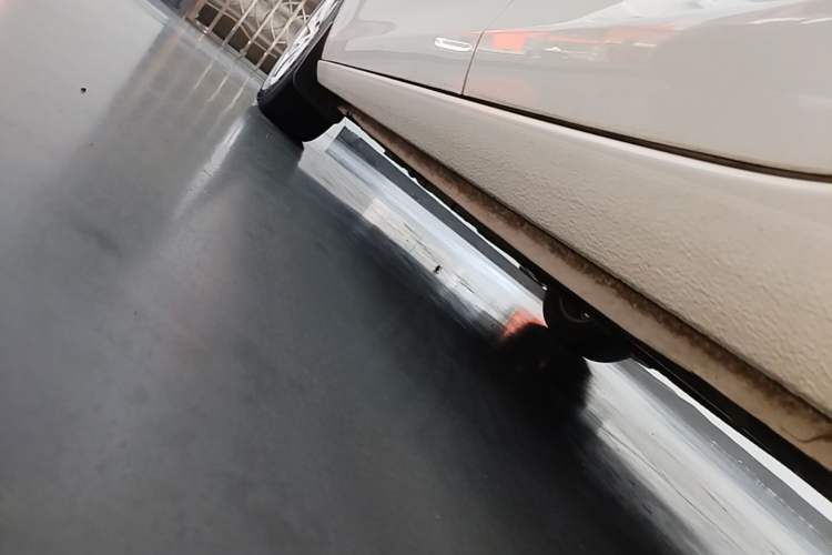 Used Buick GT 2014 XT 1.6L Automatic Fashion Edition Left Side Sill