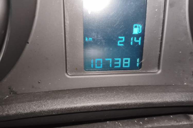 Used Buick GT 2014 XT 1.6L Automatic Fashion Edition Odometer Close Up
