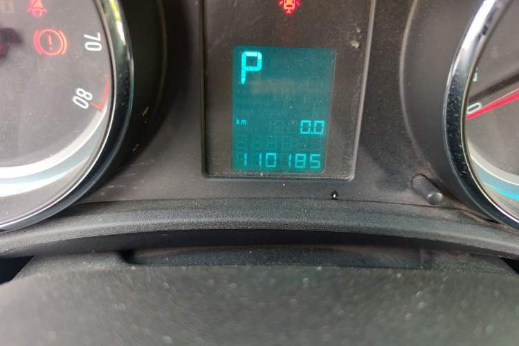 Used Buick GT 2014 XT 1.6L Automatic Fashion Edition Odometer Close Up