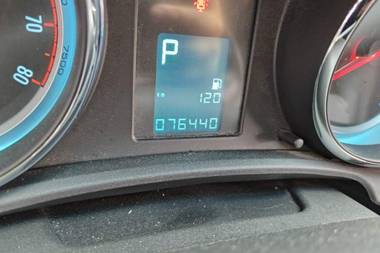 Used Buick GT 2014 XT 1.6L Automatic Fashion Edition Odometer Close Up
