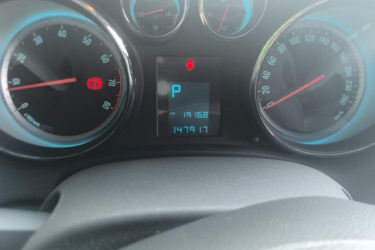 Used Buick GT 2014 XT 1.6L Automatic Fashion Edition Odometer Close Up