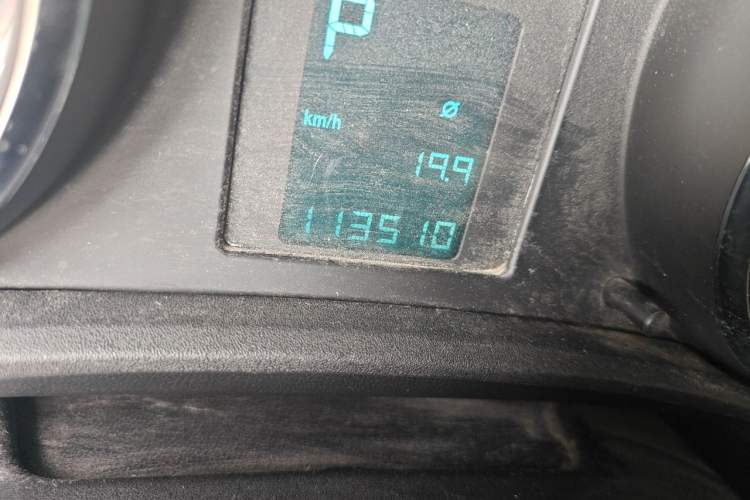 Used Buick GT 2014 XT 1.6L Automatic Fashion Edition Odometer Close Up