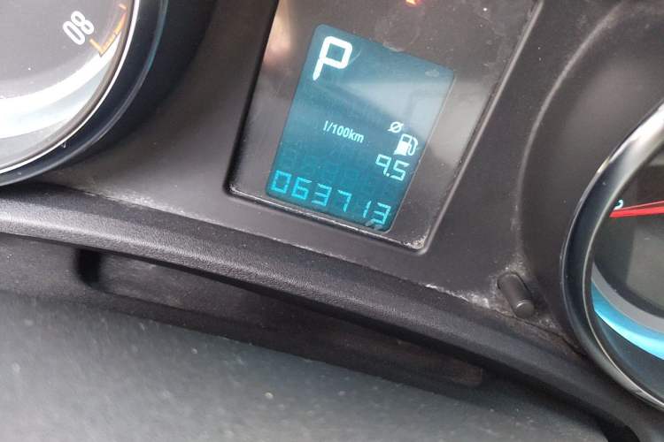 Used Buick GT 2014 XT 1.6L Automatic Fashion Edition Odometer Close Up