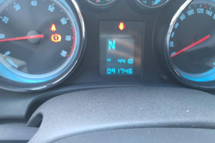 Used Buick GT 2014 XT 1.6L Automatic Fashion Edition Odometer Close Up