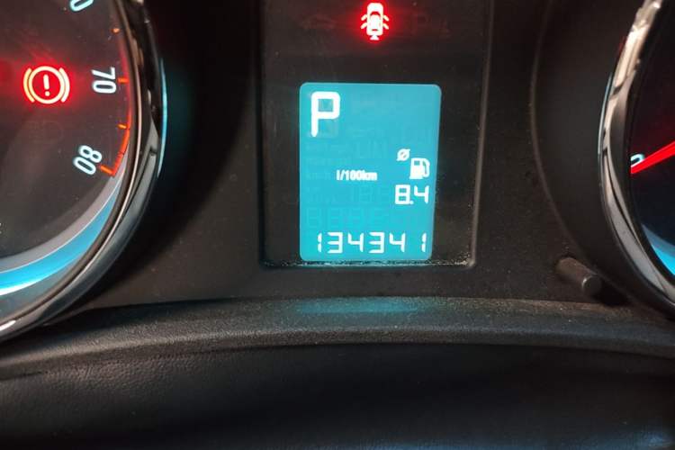 Used Buick GT 2014 XT 1.6L Automatic Fashion Edition Odometer Close Up