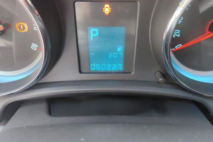 Used Buick GT 2014 XT 1.6L Automatic Fashion Edition Odometer Close Up