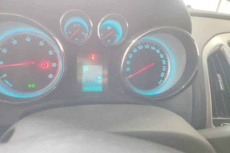 Used Buick GT 2014 XT 1.6L Automatic Fashion Edition Odometer Close Up