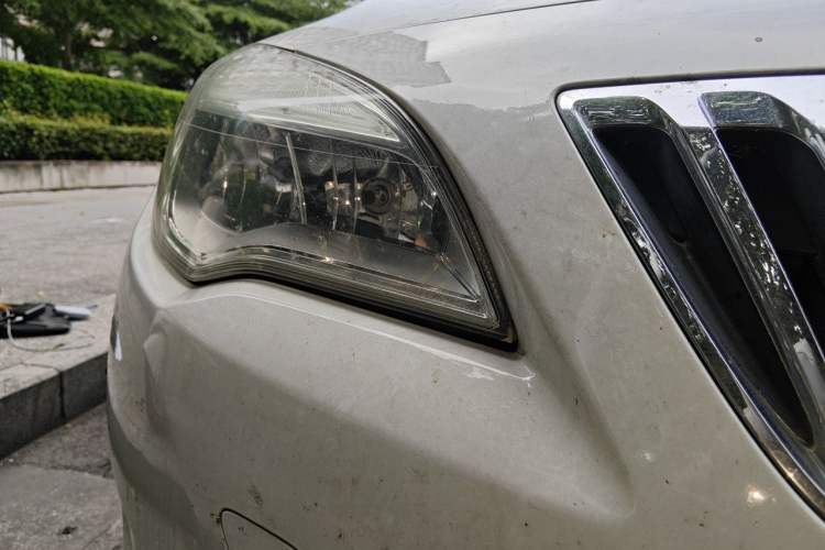 Used Buick GT 2014 XT 1.6L Automatic Fashion Edition Right Front Headlight