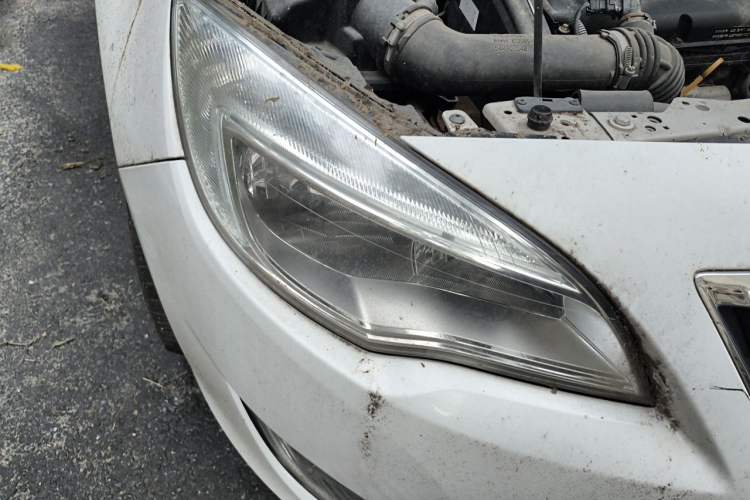 Used Buick GT 2014 XT 1.6T Automatic New Sharp Sport Edition Right Front Headlight