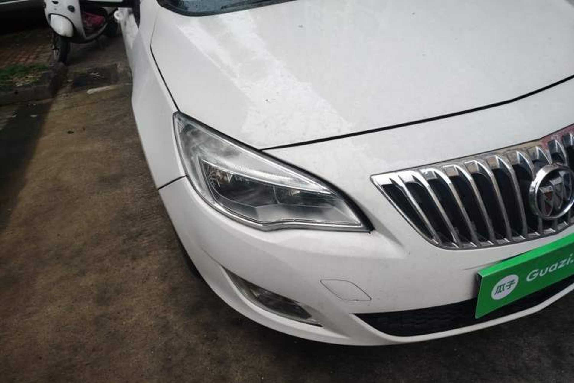 Used Buick GT 2014 XT 1.6L Automatic Fashion Edition Right Front Headlight