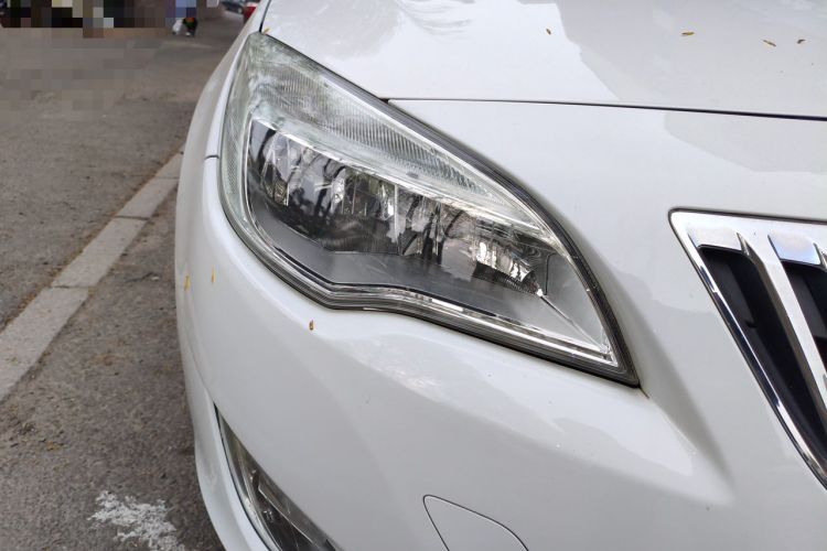 Used Buick GT 2014 XT 1.6L Automatic Fashion Edition Right Front Headlight