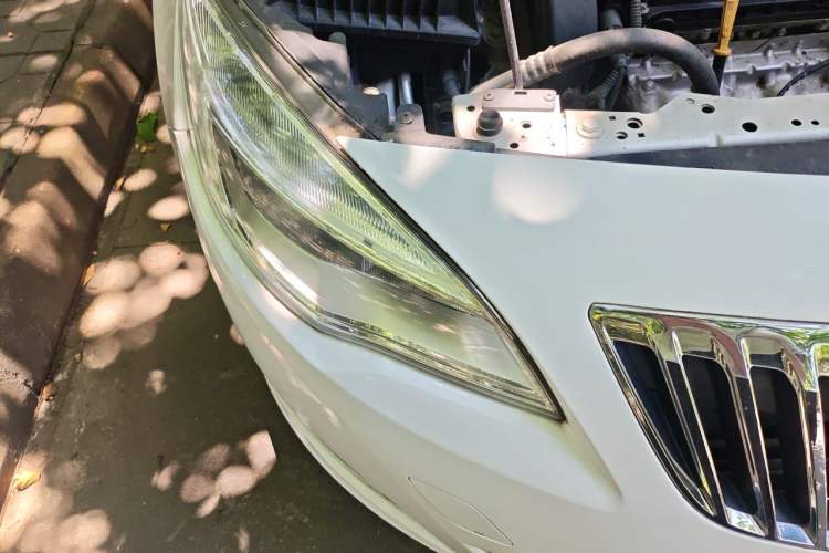 Used Buick GT 2014 XT 1.6L Manual Comfort Edition Right Front Headlight